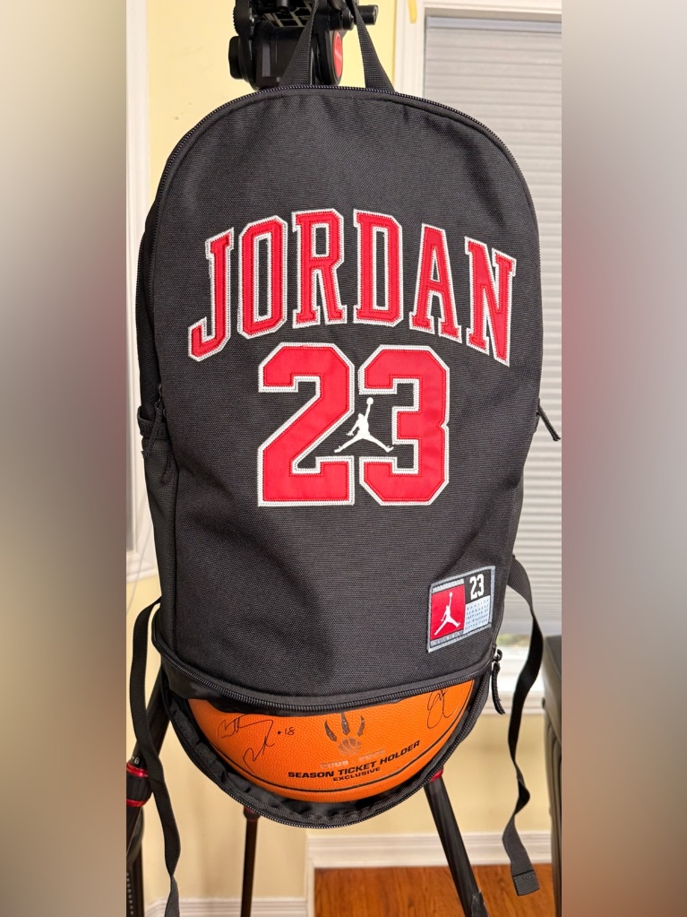 Gorgeous Jordan Adjustable Backpack!!! - Picture 6 of 13